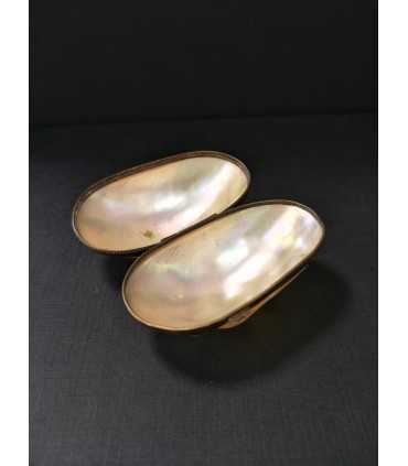 Шкатулка перламутровая