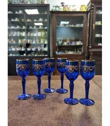 Шесть рюмок