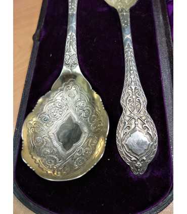 Ложки сервировочные, пара