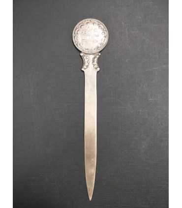 Нож для бумаги