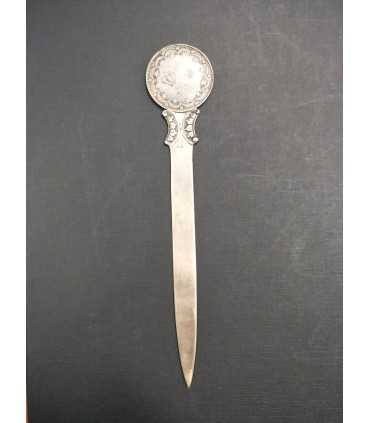 Нож для бумаги