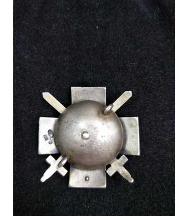 Нагрудный знак одной из школ прапорщиков