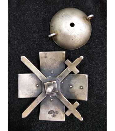 Нагрудный знак одной из школ прапорщиков