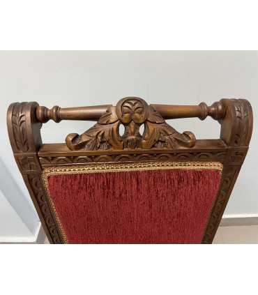 Стул резной