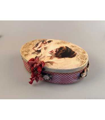 Шкатулка: Дама со щенком