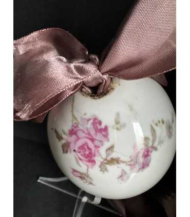 Яйцо пасхальное с цветочной росписью