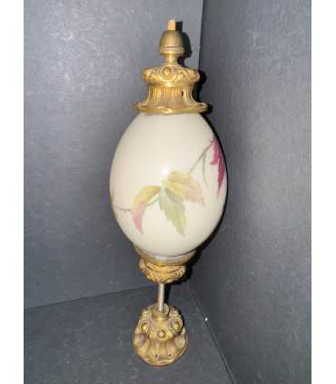 Яйцо пасхальное с цветочной росписью на подставке