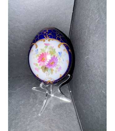 Яйцо пасхальное с цветочной росписью