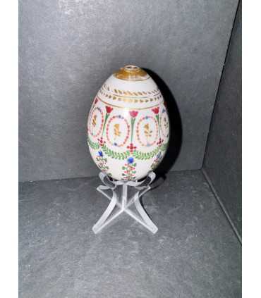 Яйцо пасхальное с орнаментальной росписью
