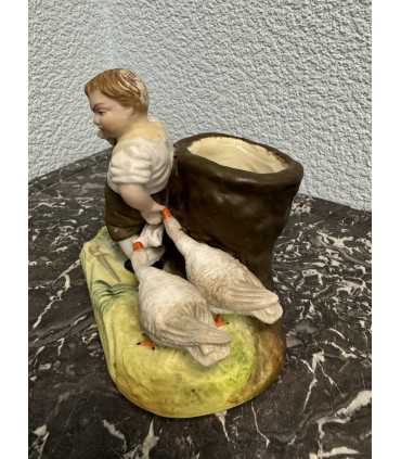 Спичечница «Мальчик с гусями»