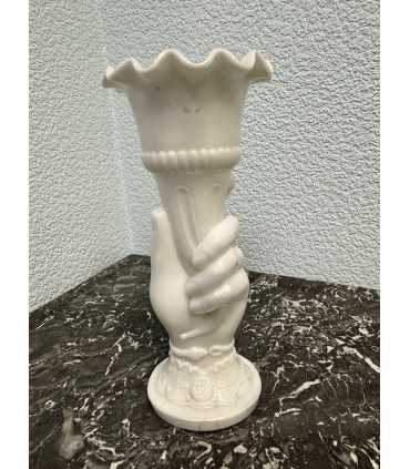 Ваза-фигурка