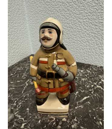 Статуэтка "Пожарный"