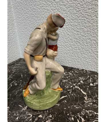 Статуэтка "Испанский солдат с ребенком"