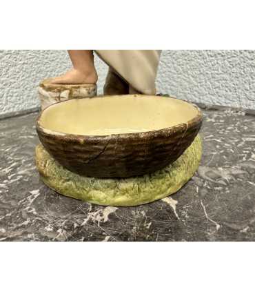 Статуэтка "Кормящая мать"