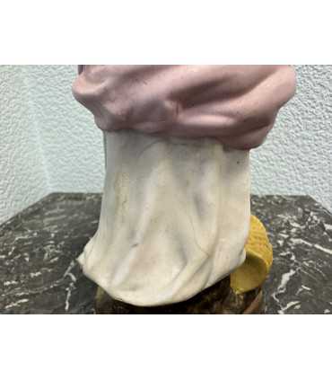 Статуэтка "Дама"