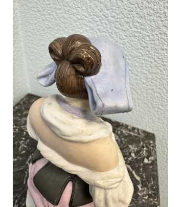 Статуэтка "Дама"