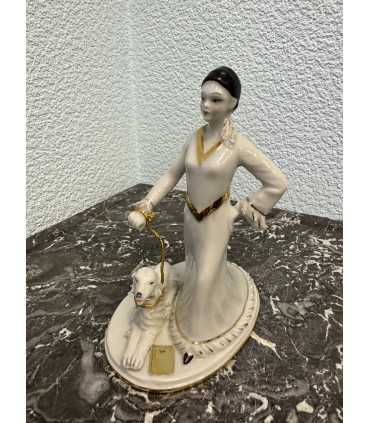 Статуэтка "Дама с собачкой"
