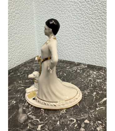 Статуэтка "Дама с собачкой"