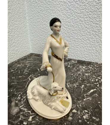 Статуэтка "Дама с собачкой"
