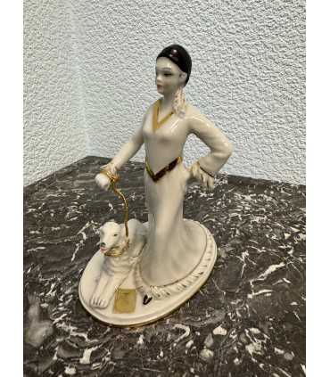 Статуэтка "Дама с собачкой"