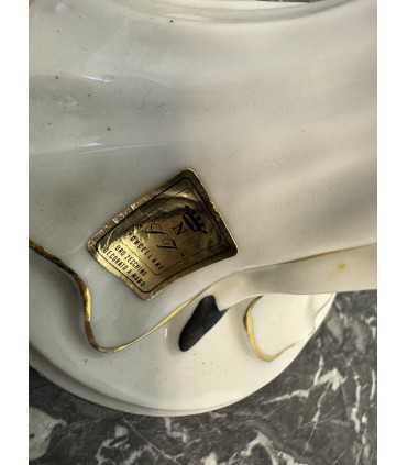 Статуэтка "Дама в шляпе"