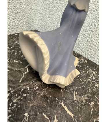 Статуэтка "Дама в шляпе"