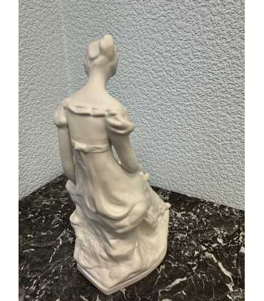 Статуэтка "Татьяна Ларина"