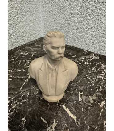 Бюст "Максим Горький"