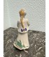 Статуэтка "Девушка с голубем"