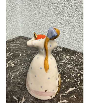 Статуэтка "Девочка с чайником"