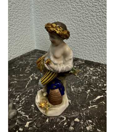 Статуэтка «Мальчик с колосьями»