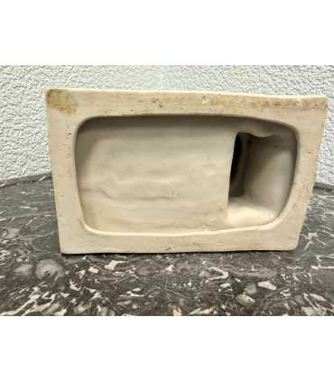 Статуэтка «Девочка надевает коньки»