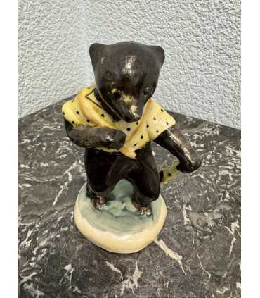 Статуэтка «Медведь с коробом»