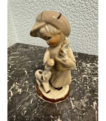 Статуэтка «Девочка с козочкой»