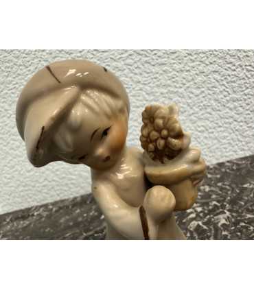 Статуэтка «Девочка с козочкой»
