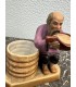 Статуэтка "Крестьянин, пьющий воду из ковша"
