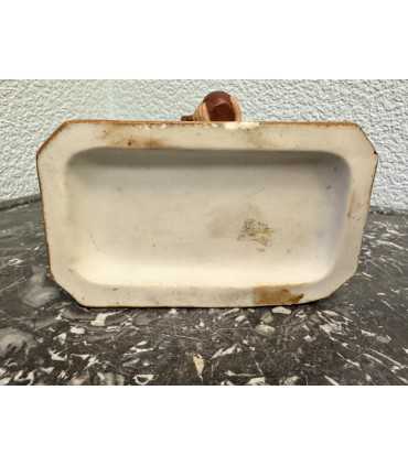 Статуэтка "Крестьянин, пьющий воду из ковша"