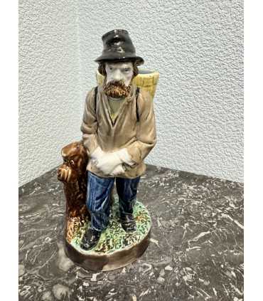 Статуэтка "Мужик с корзинкой"