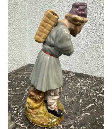 Статуэтка "Мужик с добычей"