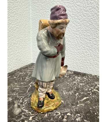 Статуэтка "Мужик с добычей"