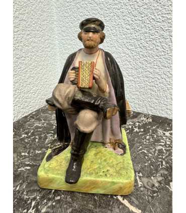 Статуэтка "Гармонист"