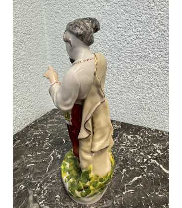 Статуэтка "Карась"