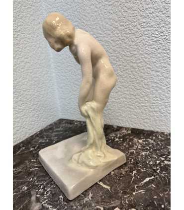 Девушка обнаженная