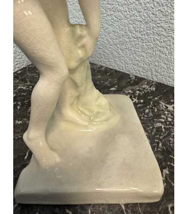 Девушка обнаженная