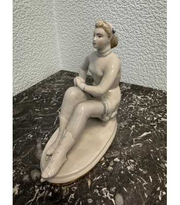 Статуэтка "Фигуристка-физкультурница"