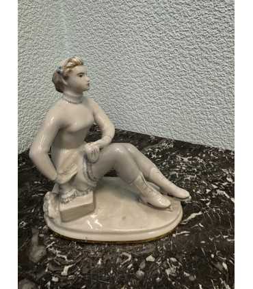 Статуэтка "Фигуристка-физкультурница"