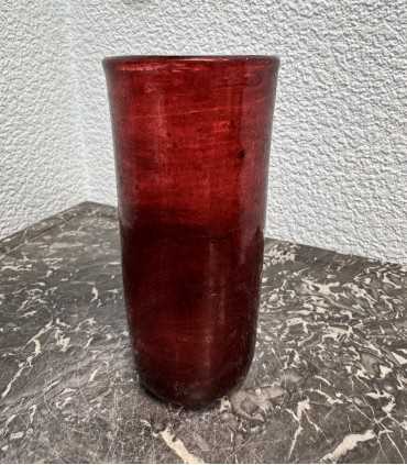Стакан красного стекла