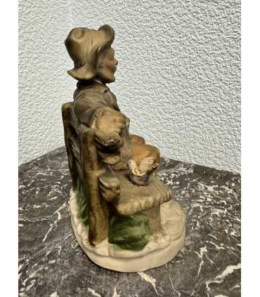 Статуэтка "Мужчина на отдыхе"