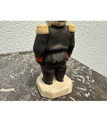 Фигурка полицейского