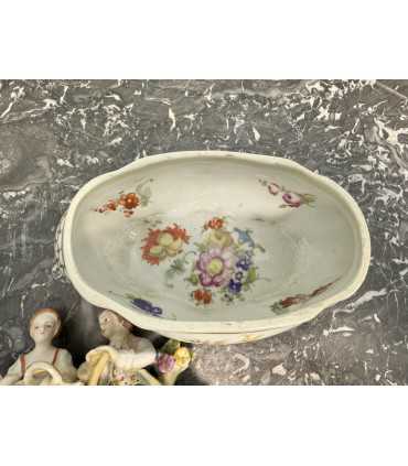 Шкатулка "Дети в цветах"